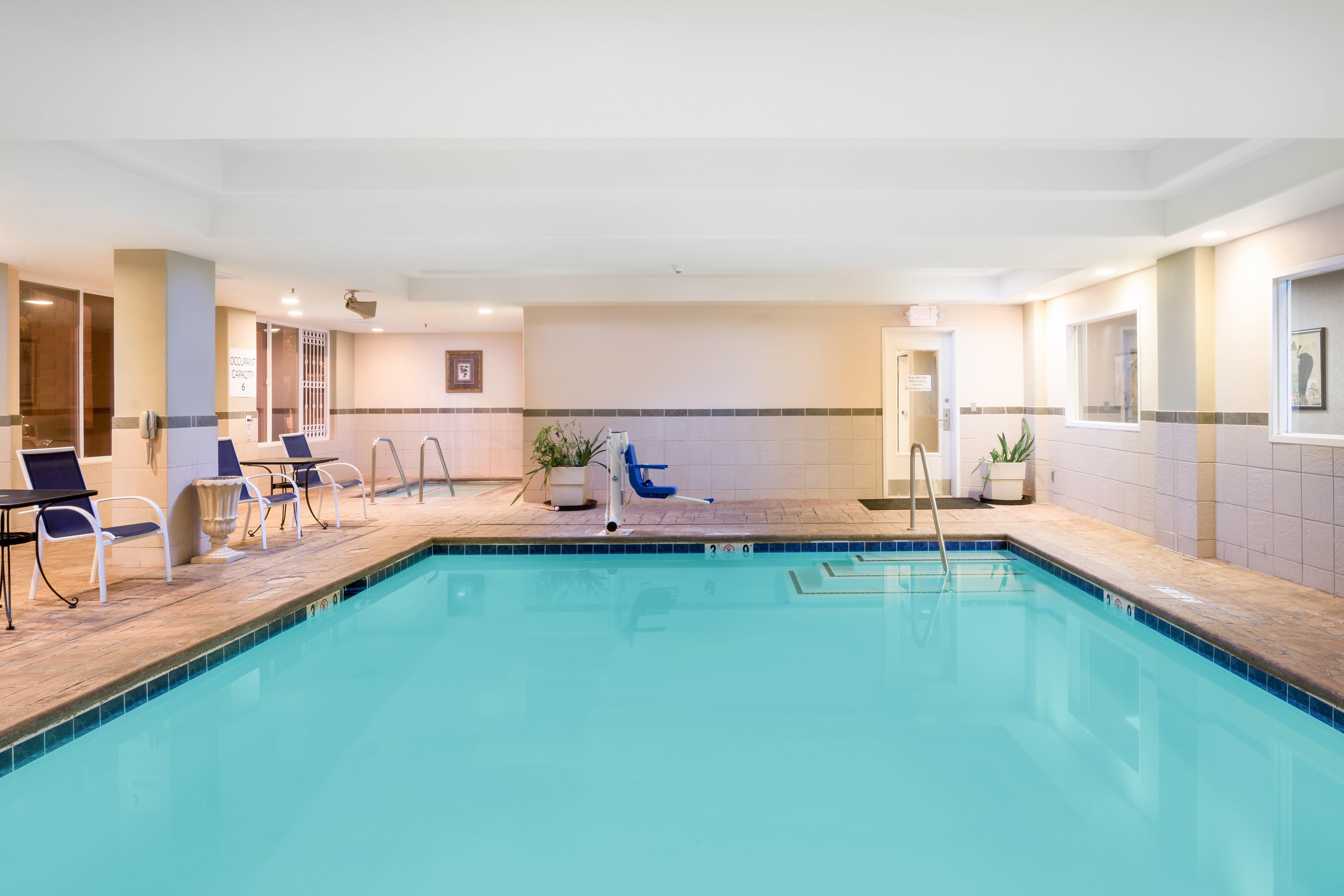 Holiday Inn Express Hotel & Suites Vacaville By Ihg Екстериор снимка