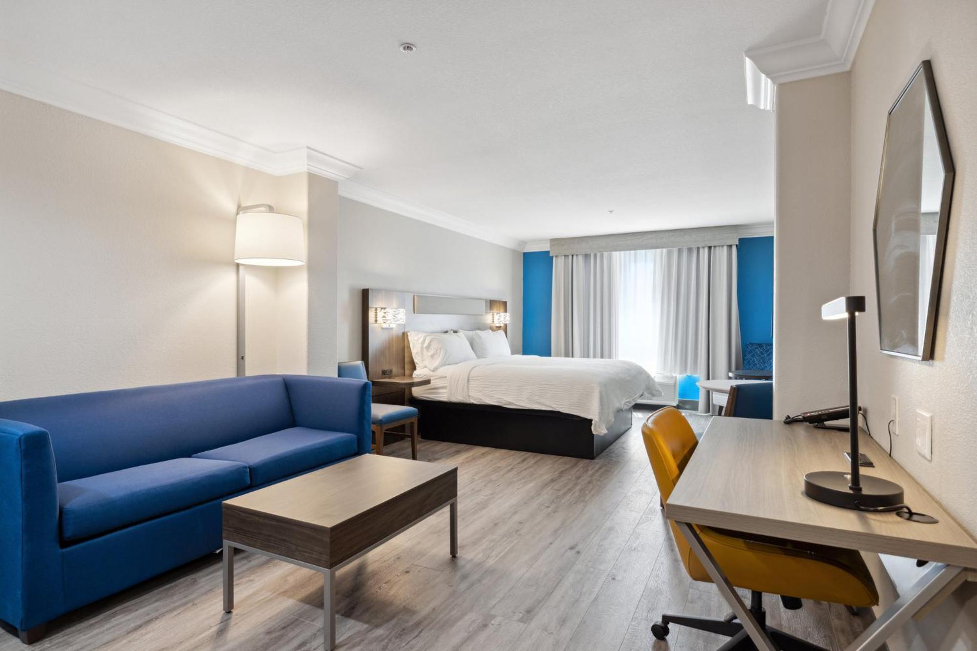 Holiday Inn Express Hotel & Suites Vacaville By Ihg Екстериор снимка