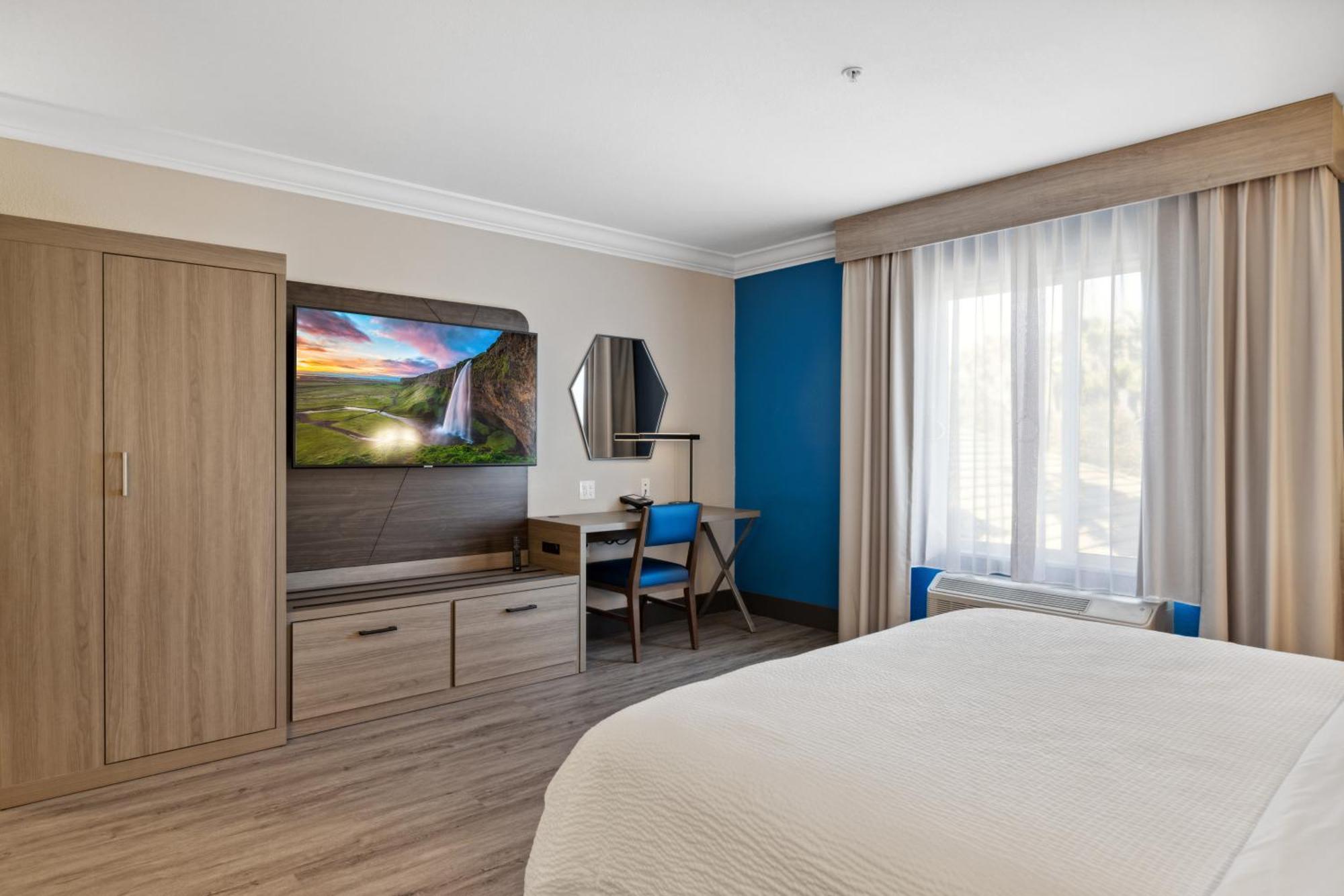 Holiday Inn Express Hotel & Suites Vacaville By Ihg Екстериор снимка