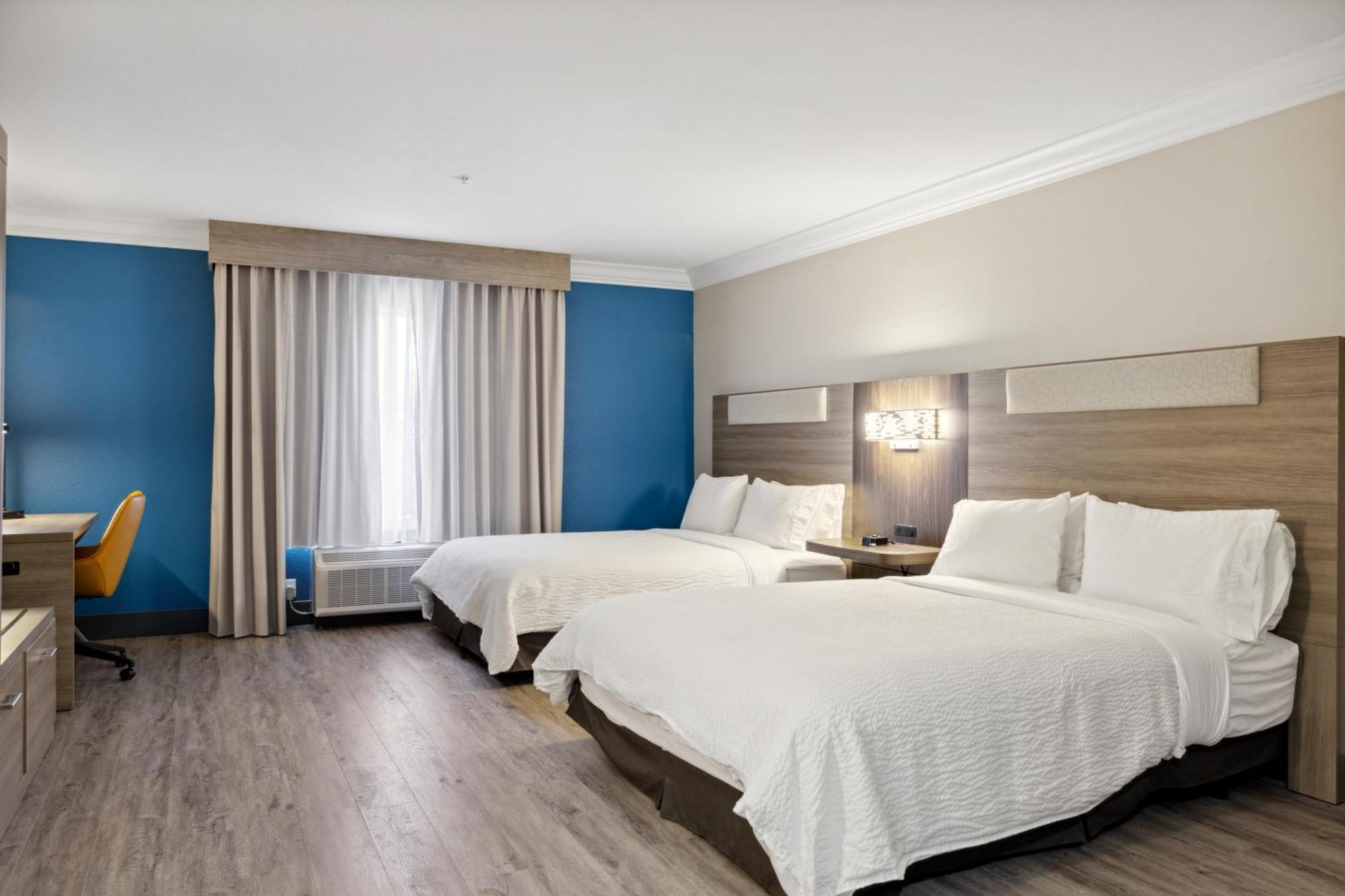 Holiday Inn Express Hotel & Suites Vacaville By Ihg Екстериор снимка