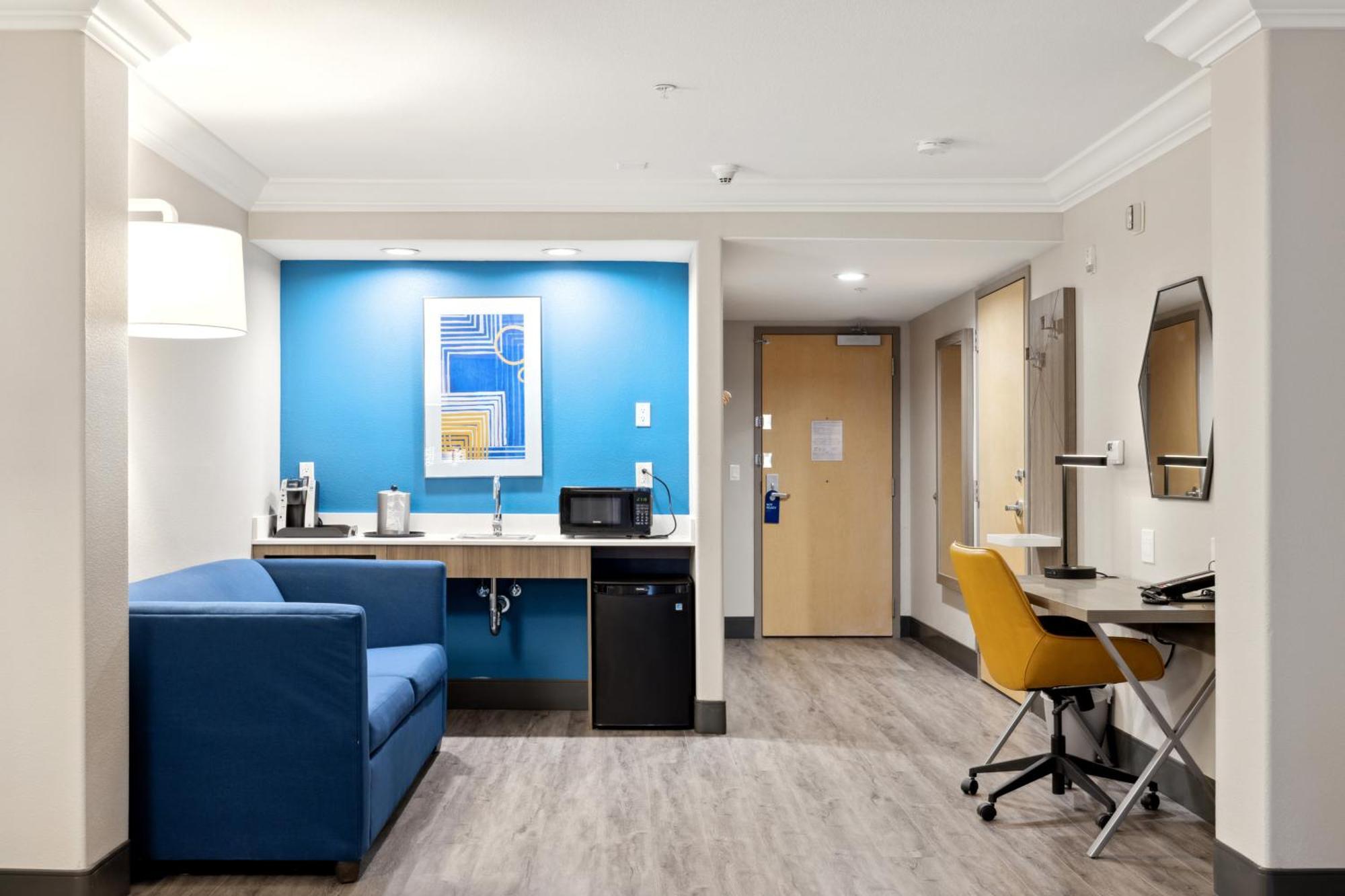 Holiday Inn Express Hotel & Suites Vacaville By Ihg Екстериор снимка