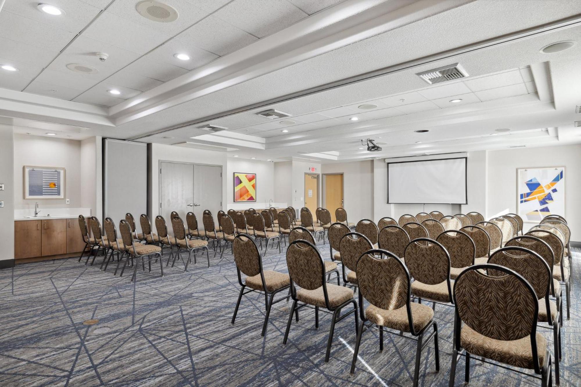 Holiday Inn Express Hotel & Suites Vacaville By Ihg Екстериор снимка