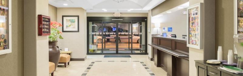 Holiday Inn Express Hotel & Suites Vacaville By Ihg Екстериор снимка