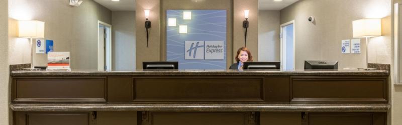 Holiday Inn Express Hotel & Suites Vacaville By Ihg Екстериор снимка