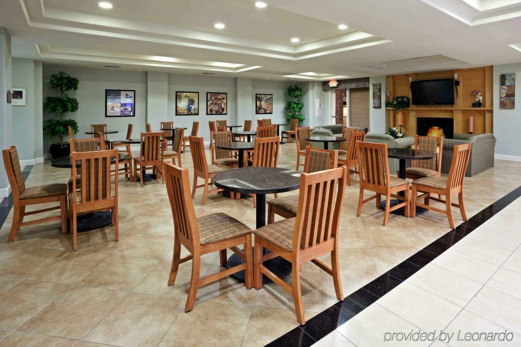 Holiday Inn Express Hotel & Suites Vacaville By Ihg Екстериор снимка